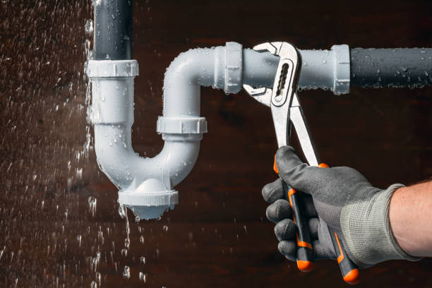 Professional Gas Line Repair technician working in Gardiner, NY
